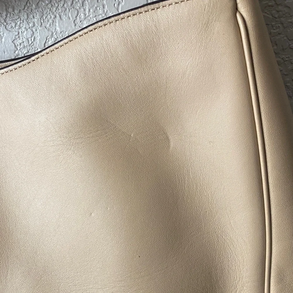 COACH Beachwood Beige Leather Snap NOMAD Hobo Shoulder Bag Purse #36026 - Picture 14 of 16